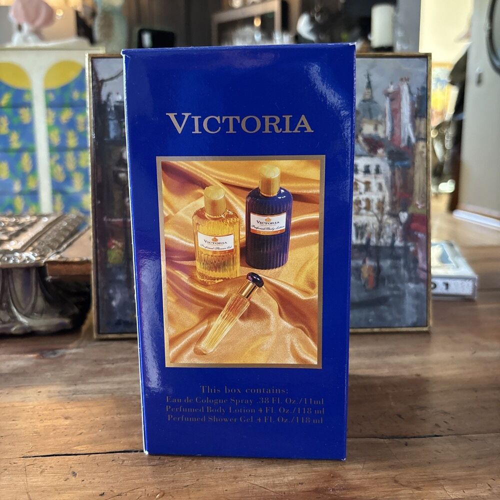Victoria By Victorias Secret 1992 RARE Holiday TRIO Gift Set  Discontinued NIB